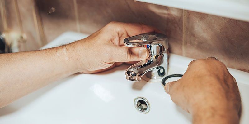 How to fix a leaky tap and save water